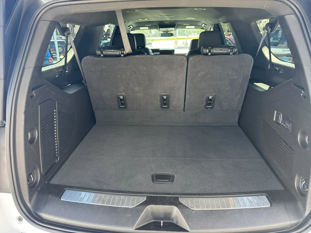 Used 2025 White GMC Denali image 15