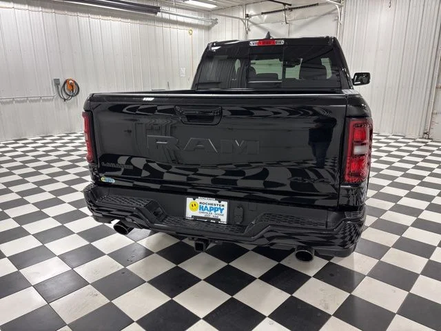 New 2026 Diamond Black Crystal Pearl-Coat Exterior Paint RAM Laramie image 4
