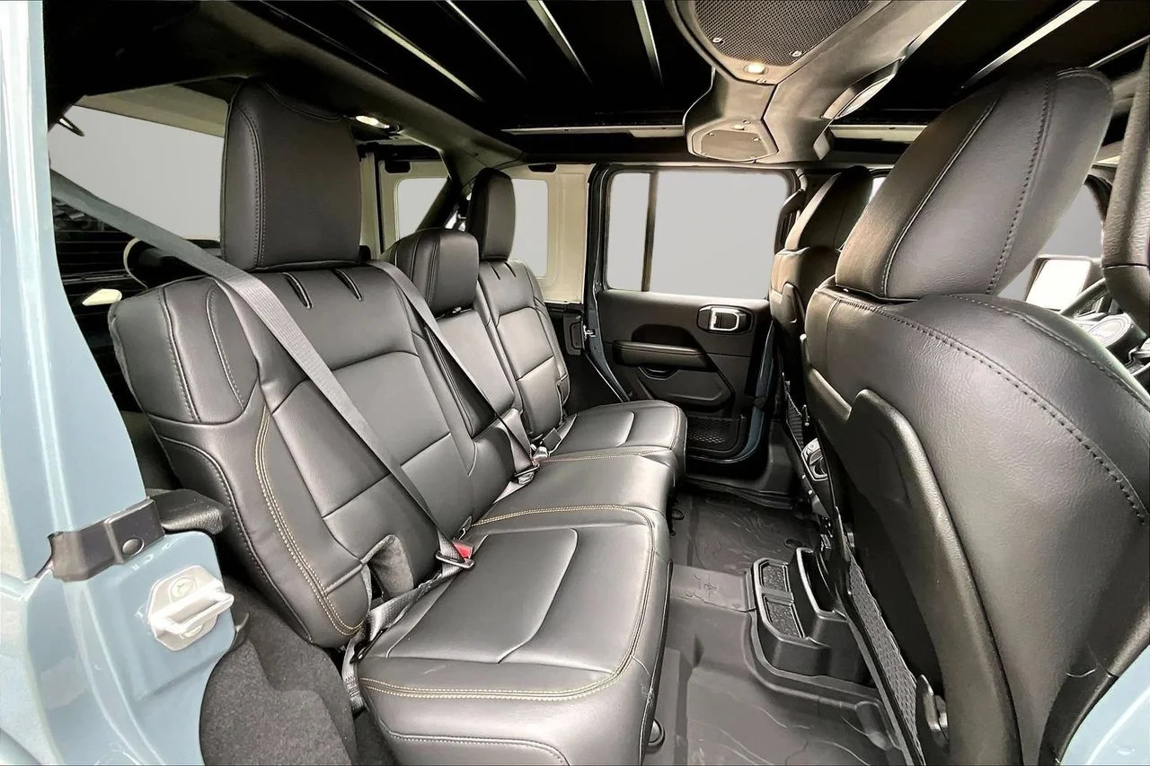 New 2026 Anvil Clear-Coat Exterior Paint Jeep Sahara image 20