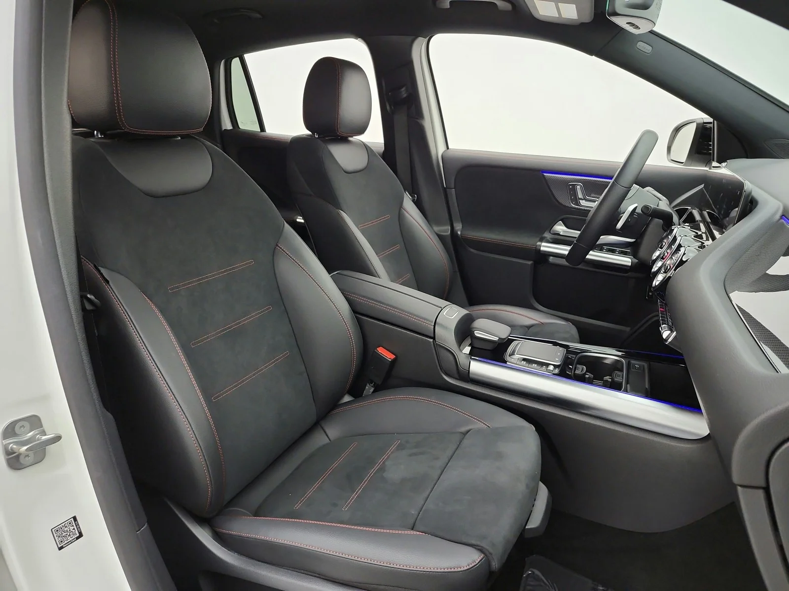 Used 2023 Polar White Mercedes-Benz GLA 250 SUV image 23