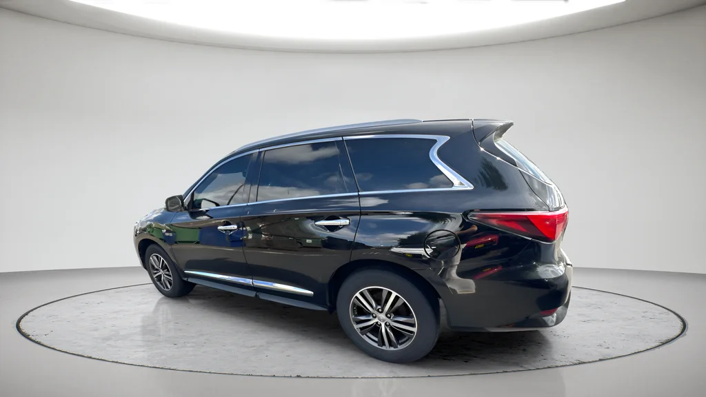 Used 2017 Black INFINITI Base image 7