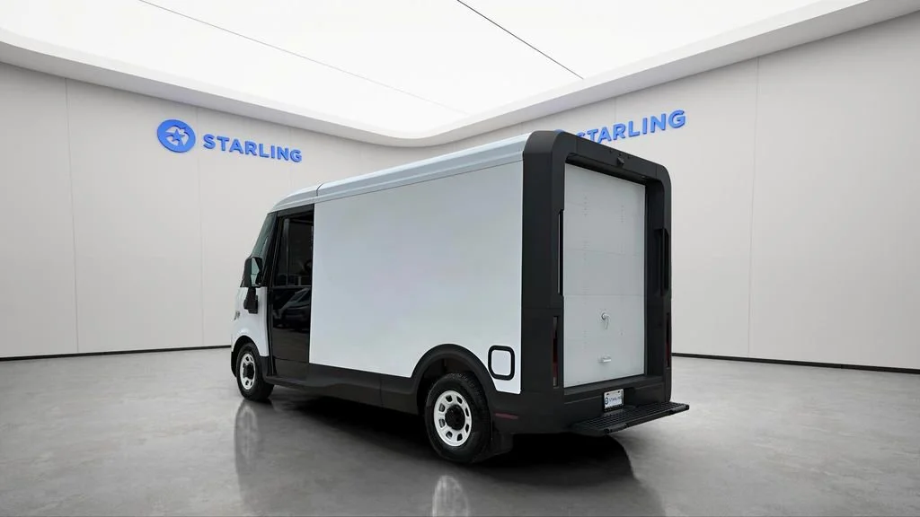 Used 2024 Oyster White BrightDrop EJY image 6
