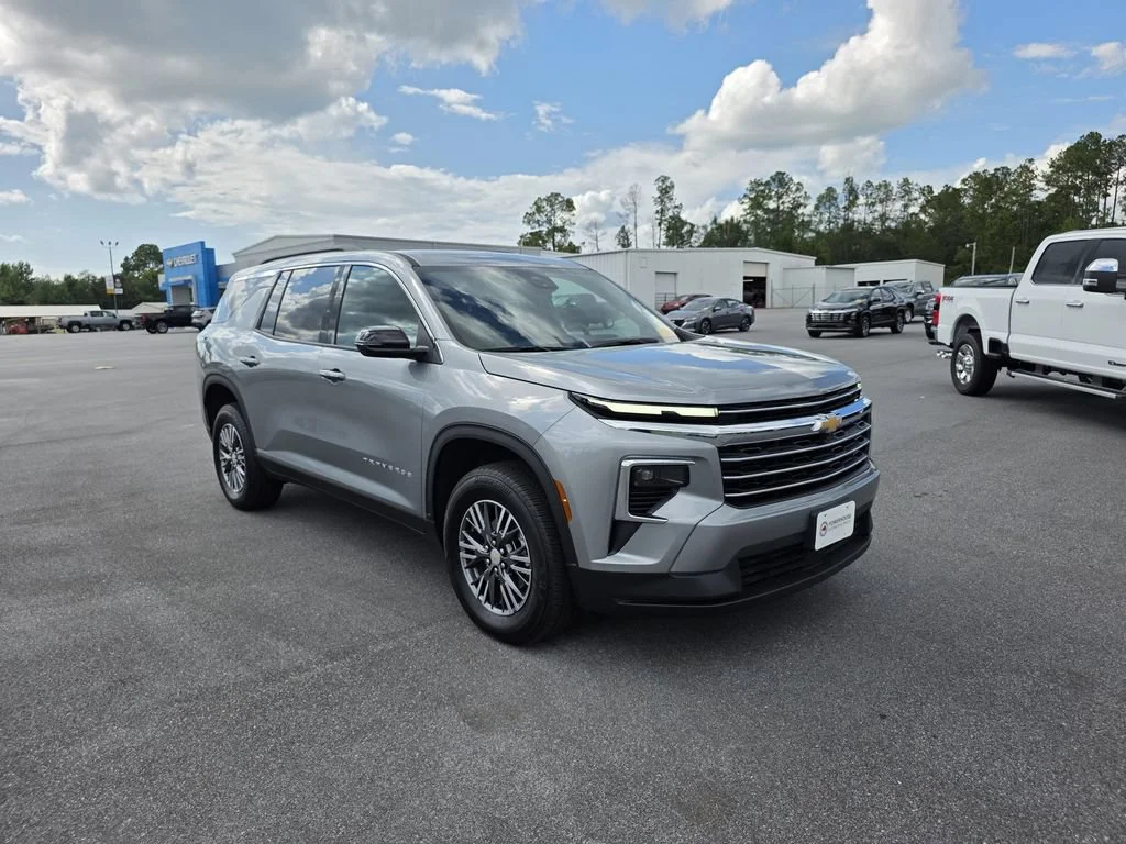 Used 2026 Sterling Gray Metallic Chevrolet LT image 7
