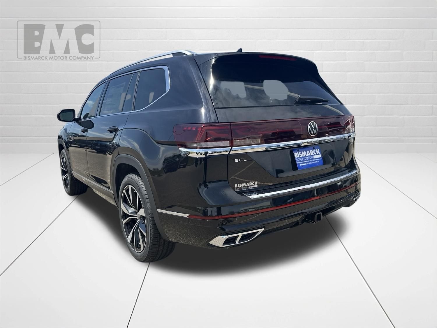 New 2026 Black Volkswagen 2.0T SEL Premium R-Line image 4