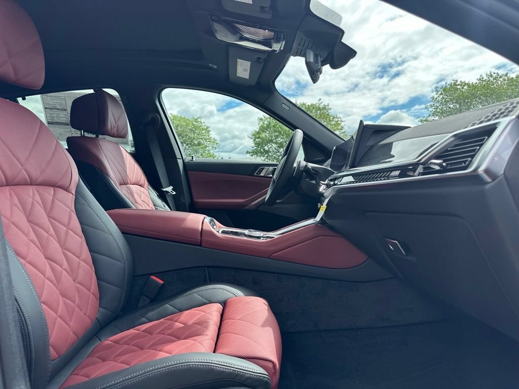 New 2027 Dravit Grey Metallic BMW M60i image 25