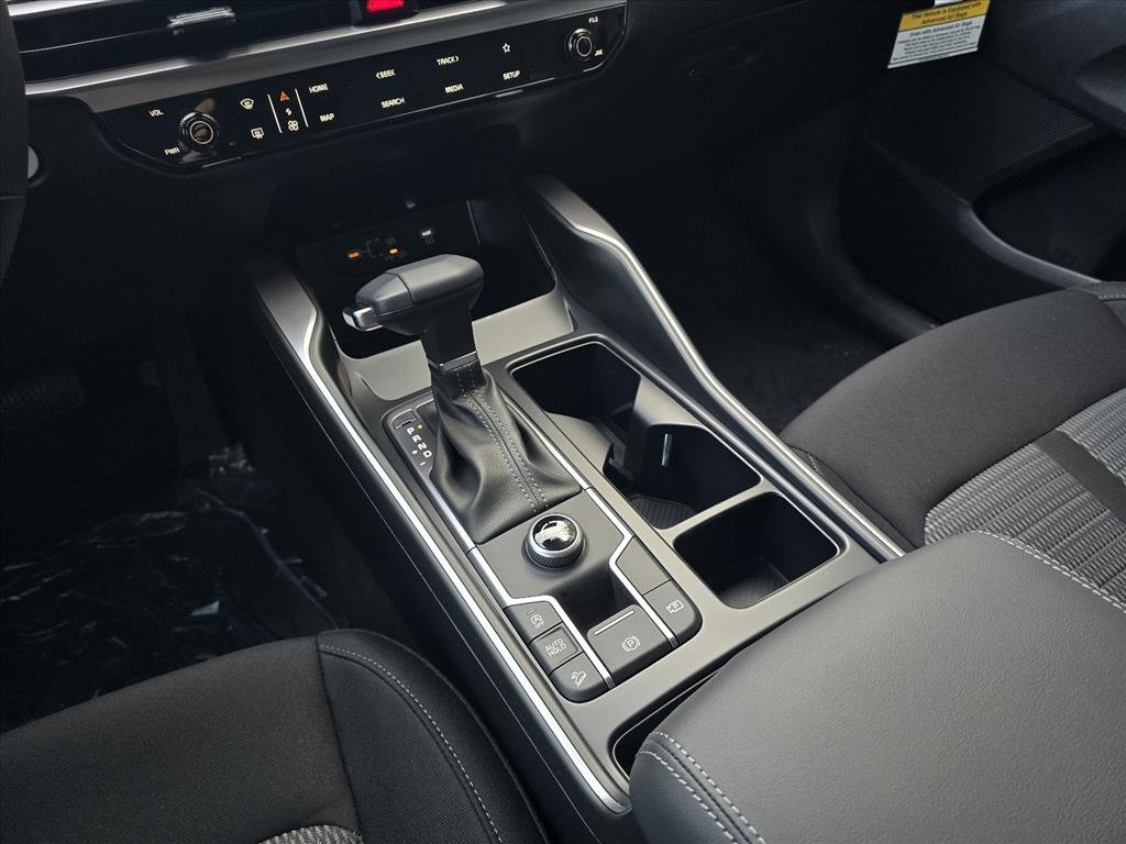 New 2026 Glacial White Pearl Kia LX image 9