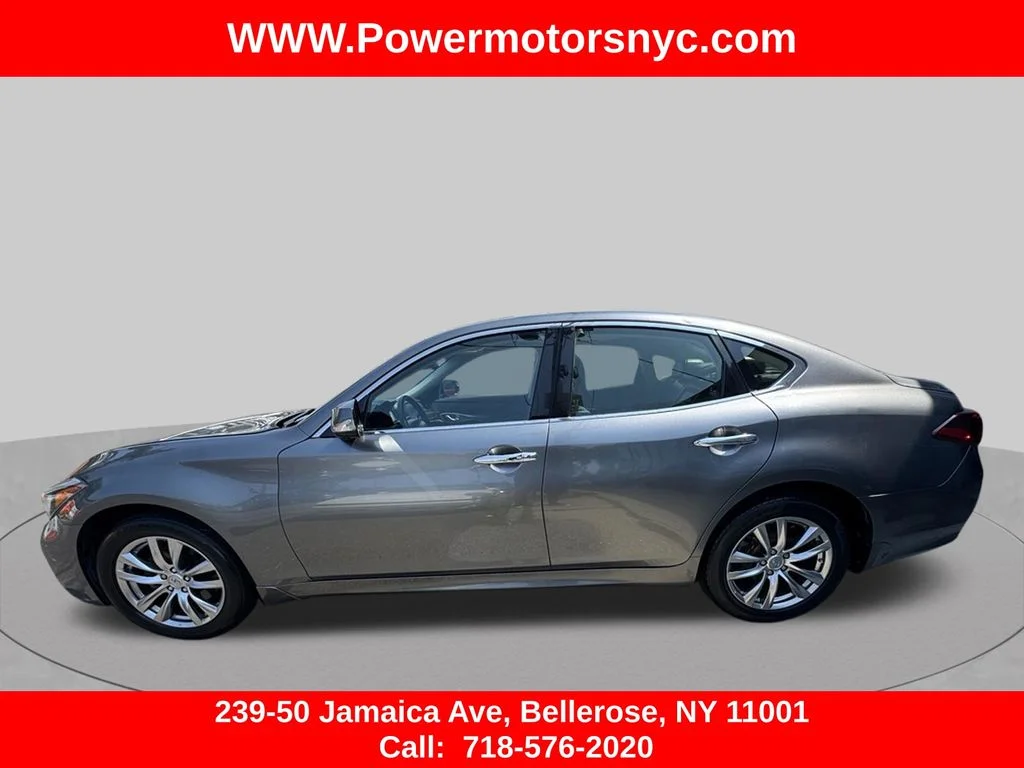 Used 2017 Gray INFINITI 3.7X image 2
