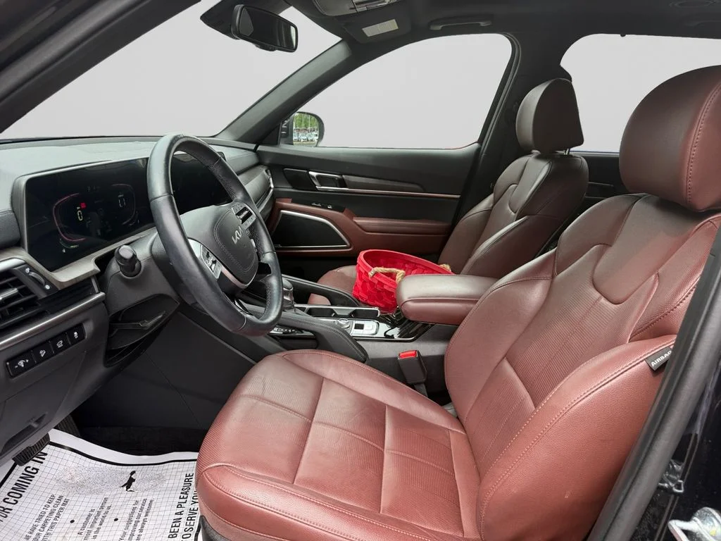 Used 2024 Black Kia EX image 10