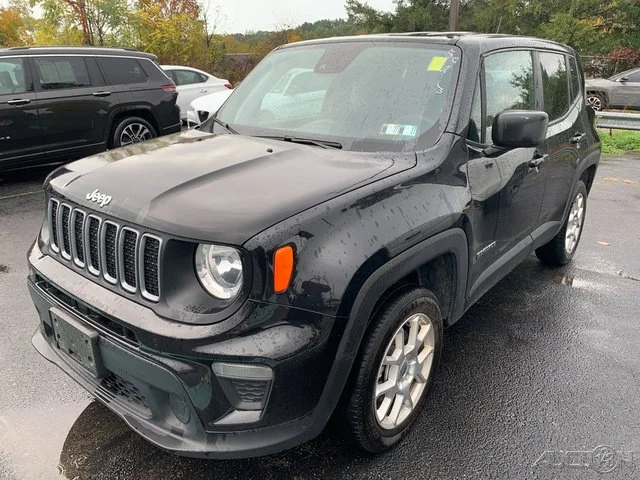 Used 2023 Black Jeep Latitude image 1