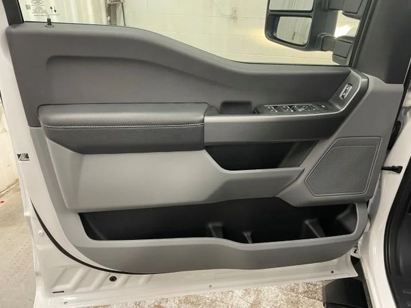 New 2026 Oxford White Ford F-350® XLT image 16