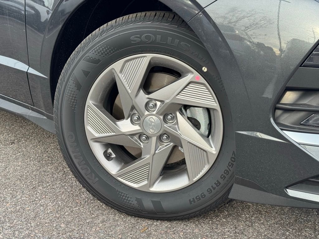 Used 2026 Gray Hyundai SE image 4