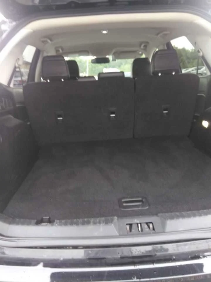 Used 2024 Black Ford SEL image 5