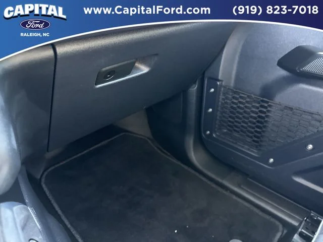 Used 2025 White Ford Badlands image 27
