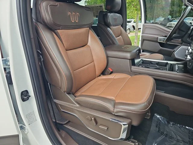 Used 2024  Ford King Ranch image 10