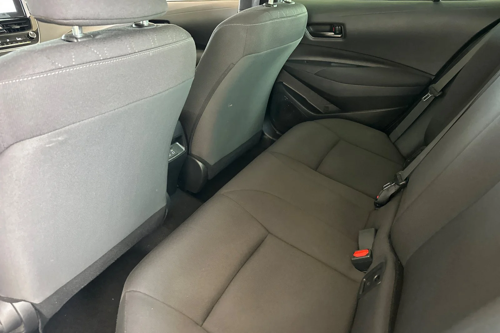 Used 2025 White Toyota LE image 12