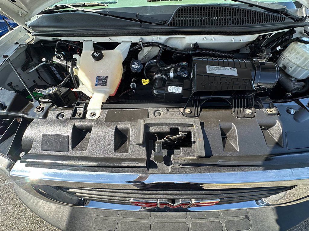 Used 2019 White GMC Work Van image 31