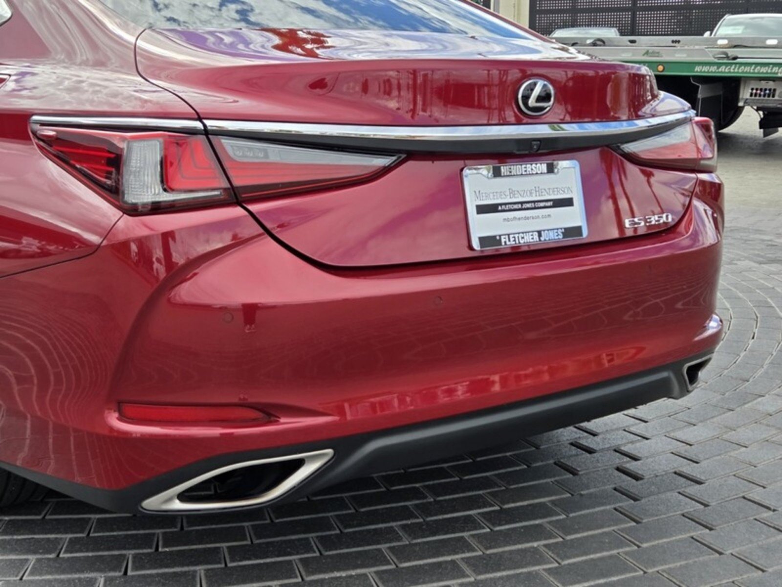 Used 2021 Matador Red Mica Lexus ES 350 image 4