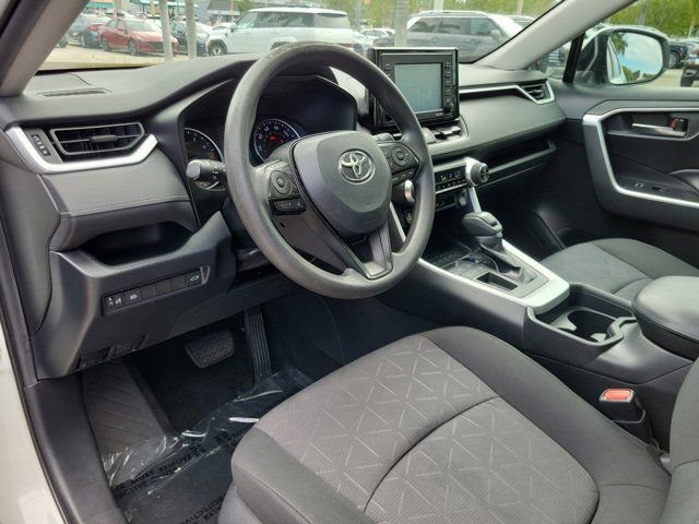 2020 Toyota RAV4 XLE - Photo 15
