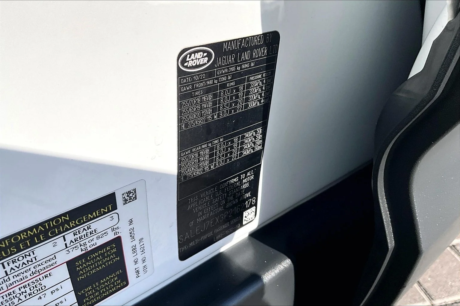 Certified Used 2023 White Land Rover S image 33