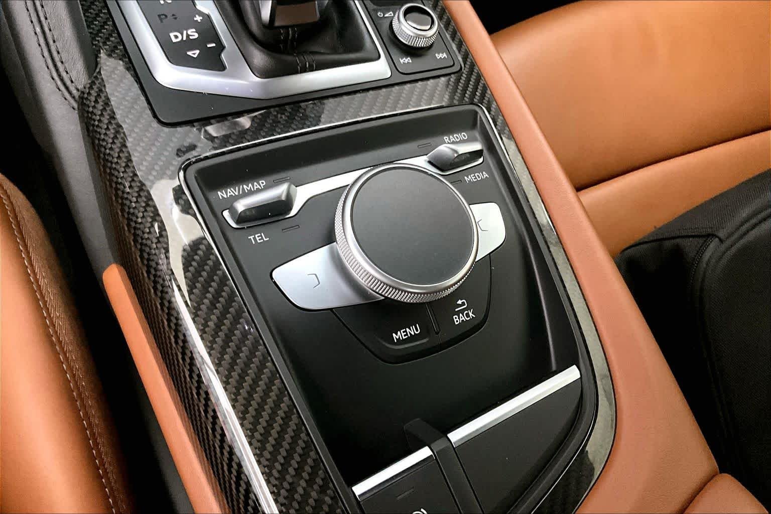 Used 2020 Kemora Gray Metallic Audi V10 performance image 28