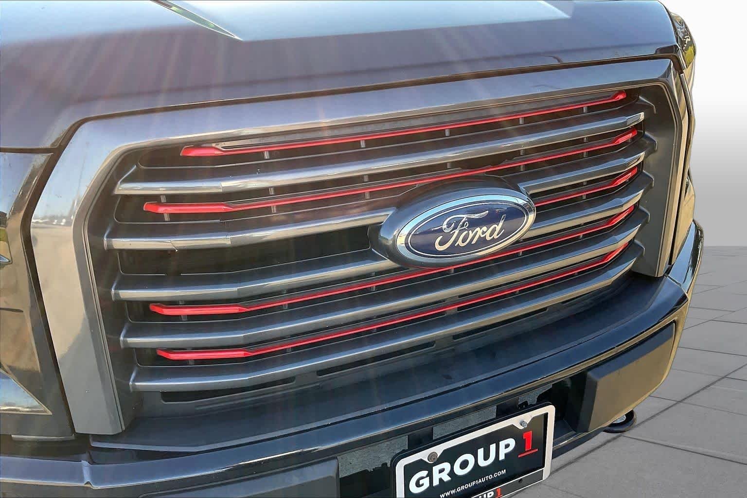 Used 2017 Shadow Black Ford Lariat image 30