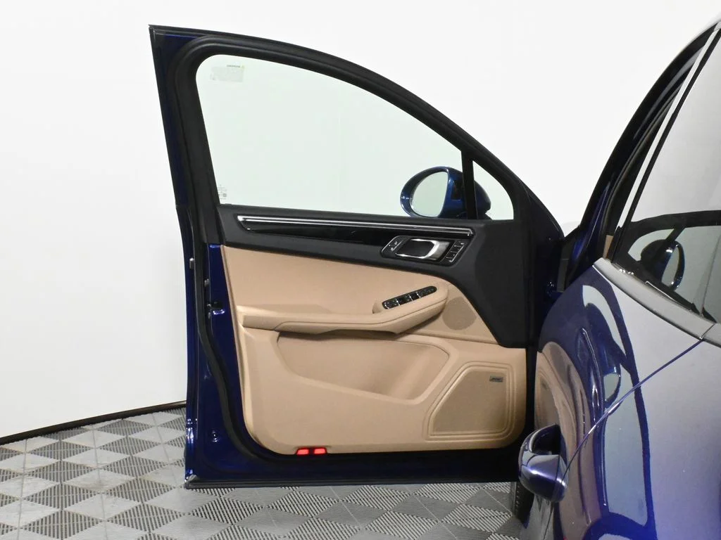 Certified Used 2025 Blue Porsche  image 34