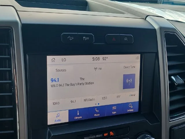 Used 2019 White Ford Lariat image 22