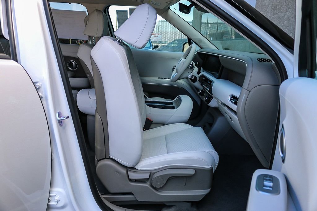 New 2026 White Hyundai SEL image 16
