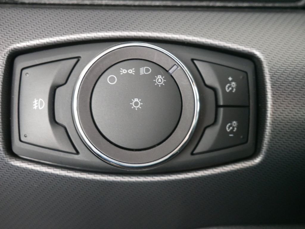 Used 2019 White Ford GT Premium image 15