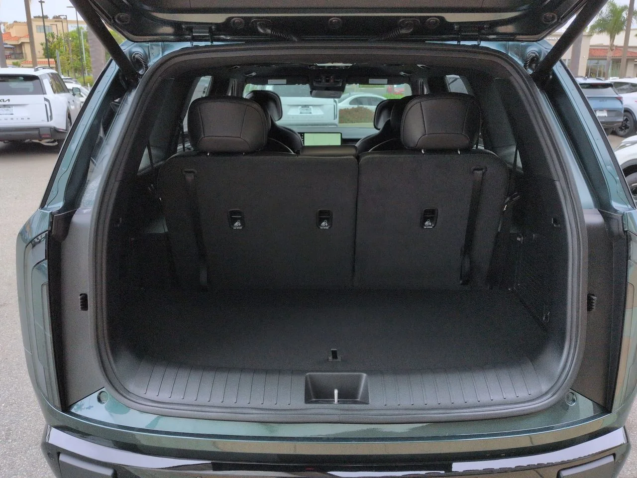 New 2027 Black Jade Green Kia X-Line EX image 27