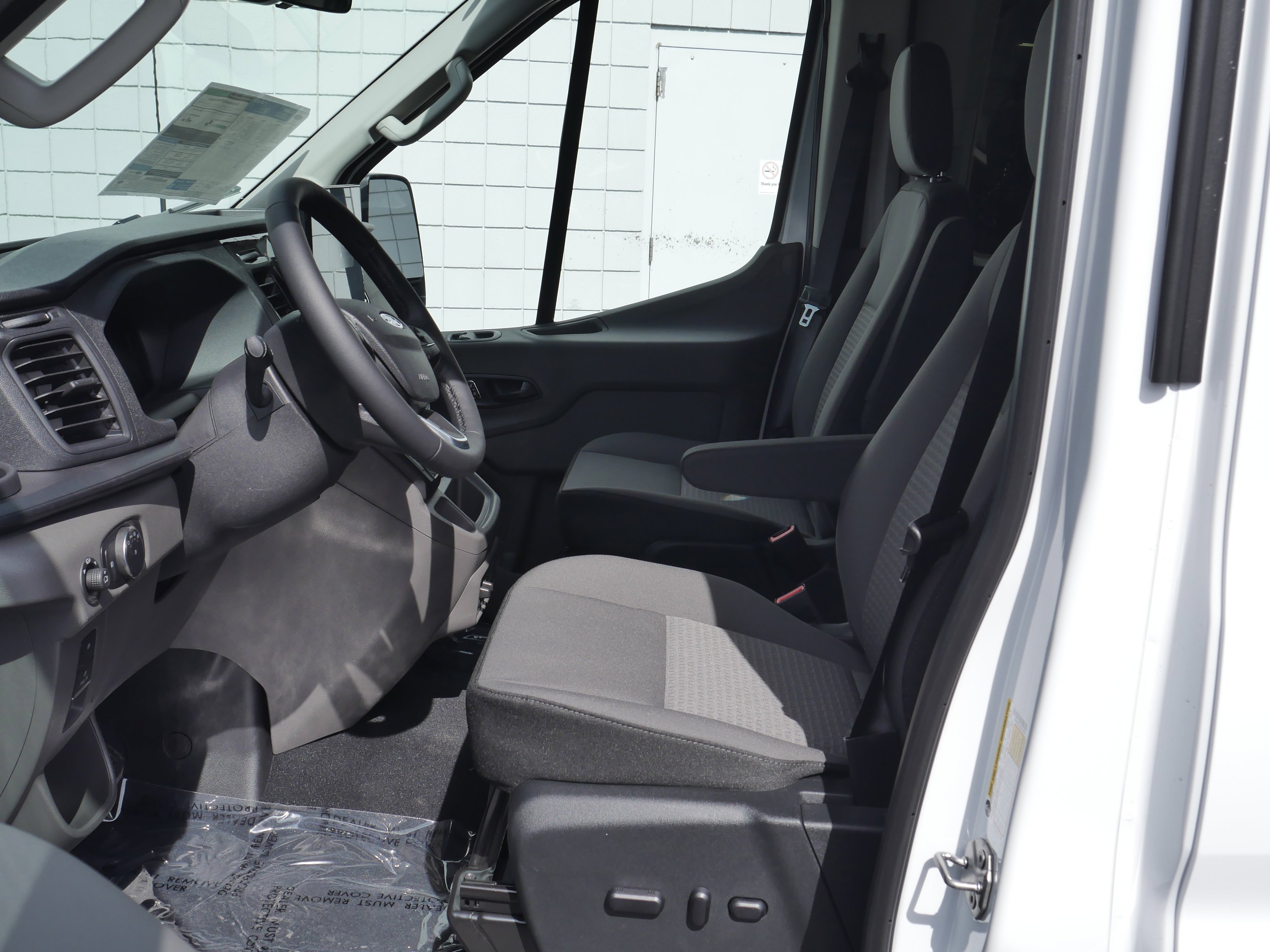 New 2026 Oxford White Ford Passenger Van XLT image 3
