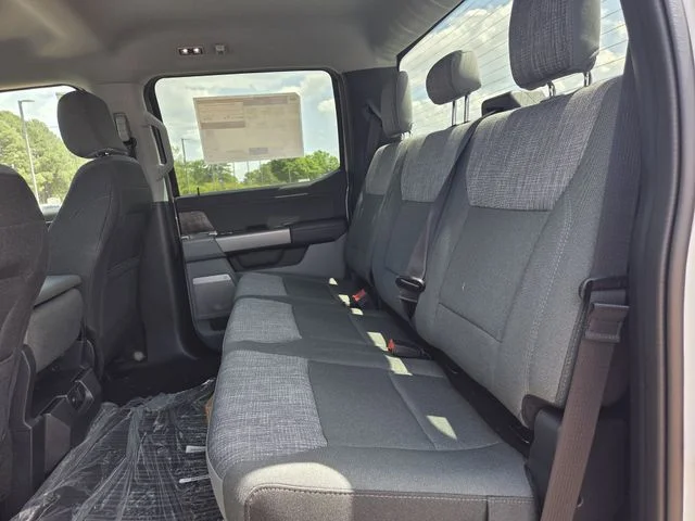 New 2026 Oxford White Ford F-250® XLT image 17