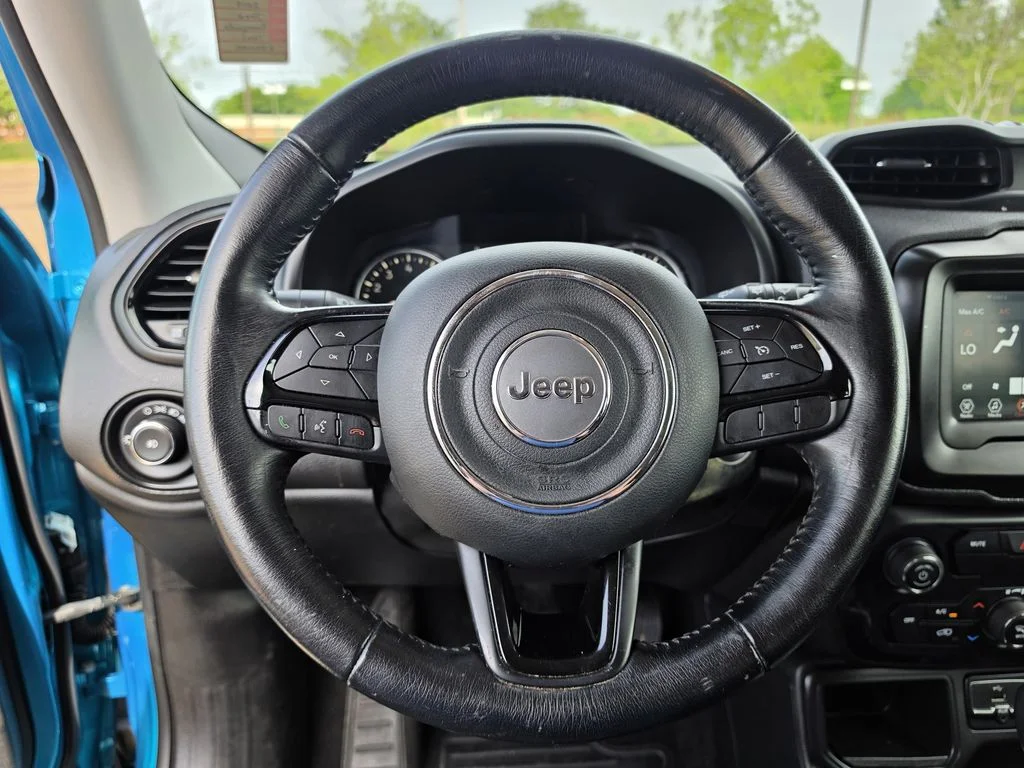 Used 2019 Teal Jeep Latitude image 22
