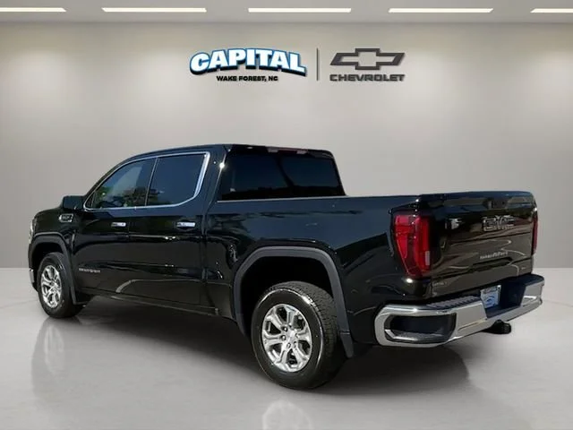 Used 2025 Onyx Black GMC SLT image 4