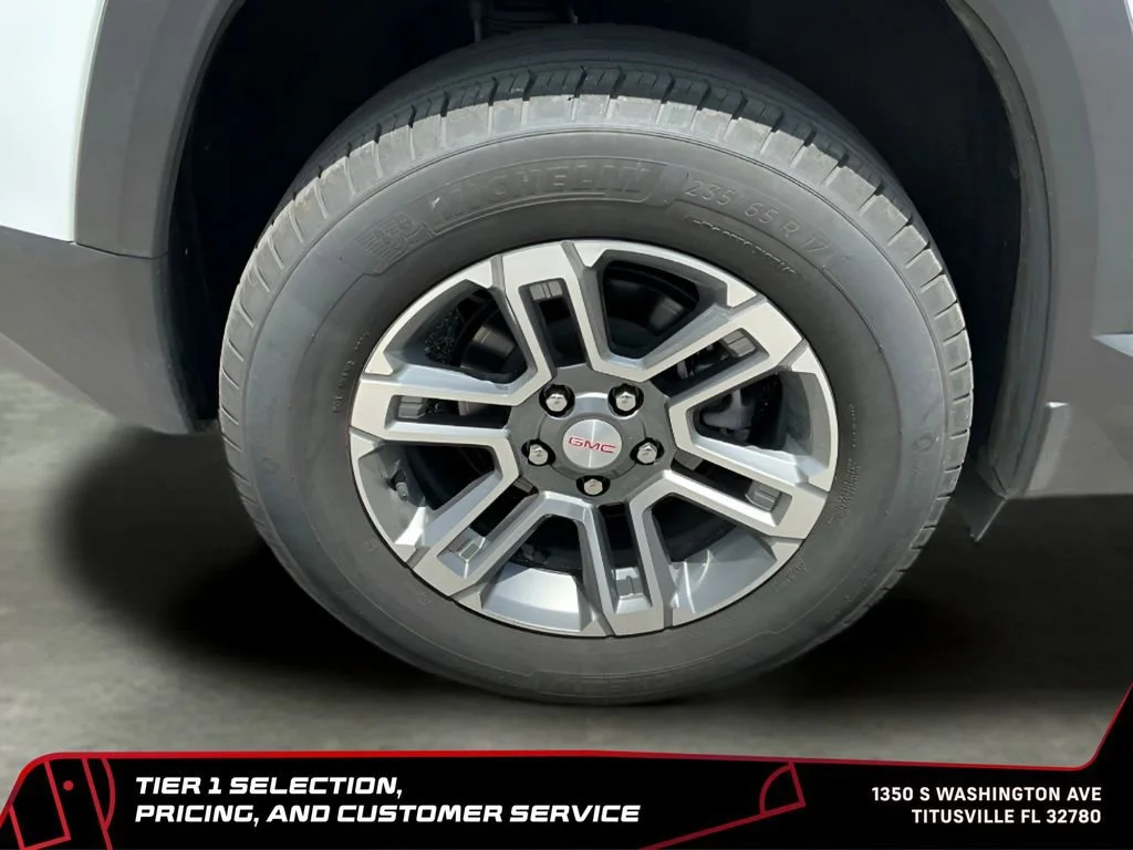Used 2025 Summit White GMC Elevation image 27