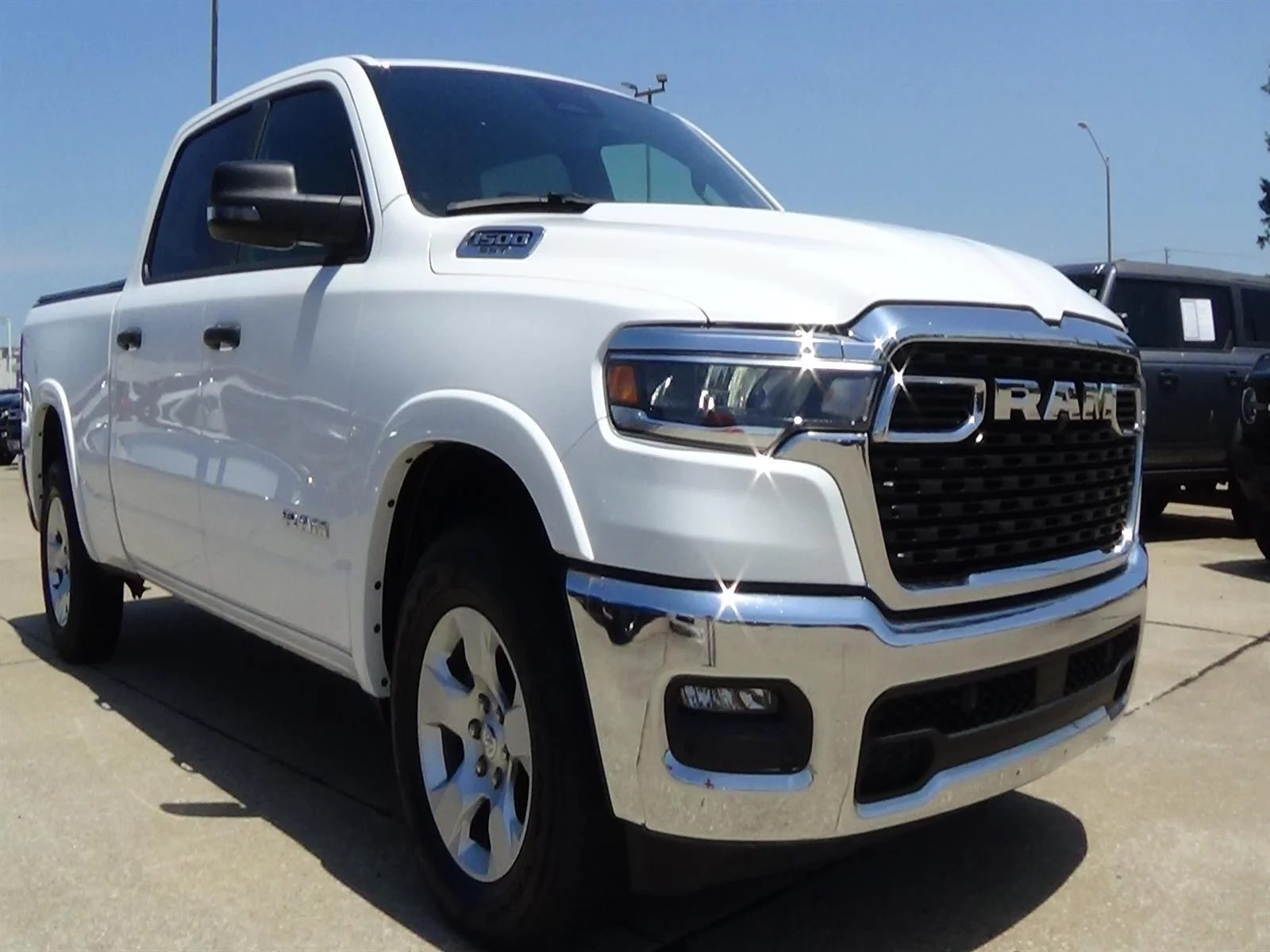 Certified Used 2025 Bright White Clear Coat (pw7) RAM Big Horn image 4