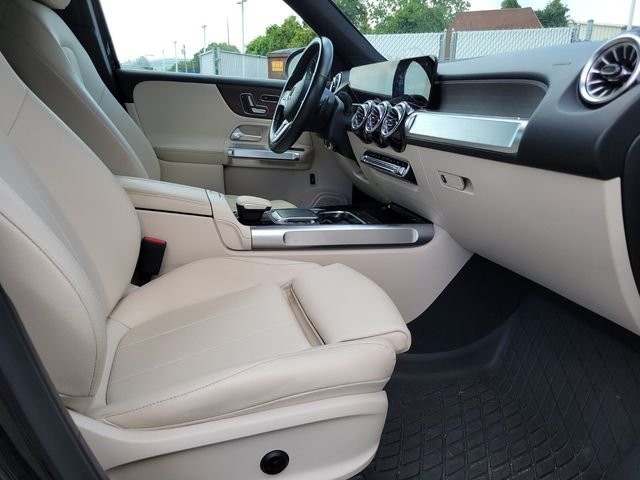 Used 2022 Black Mercedes-Benz GLB 250 image 12