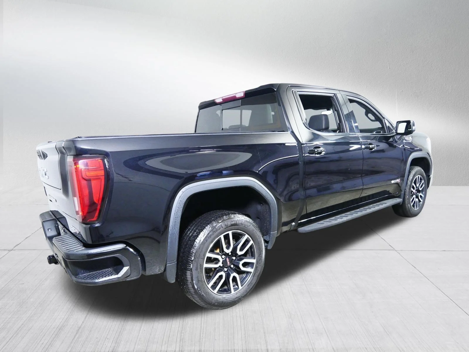 Used 2021 Ebony Twilight Metallic GMC AT4 image 7