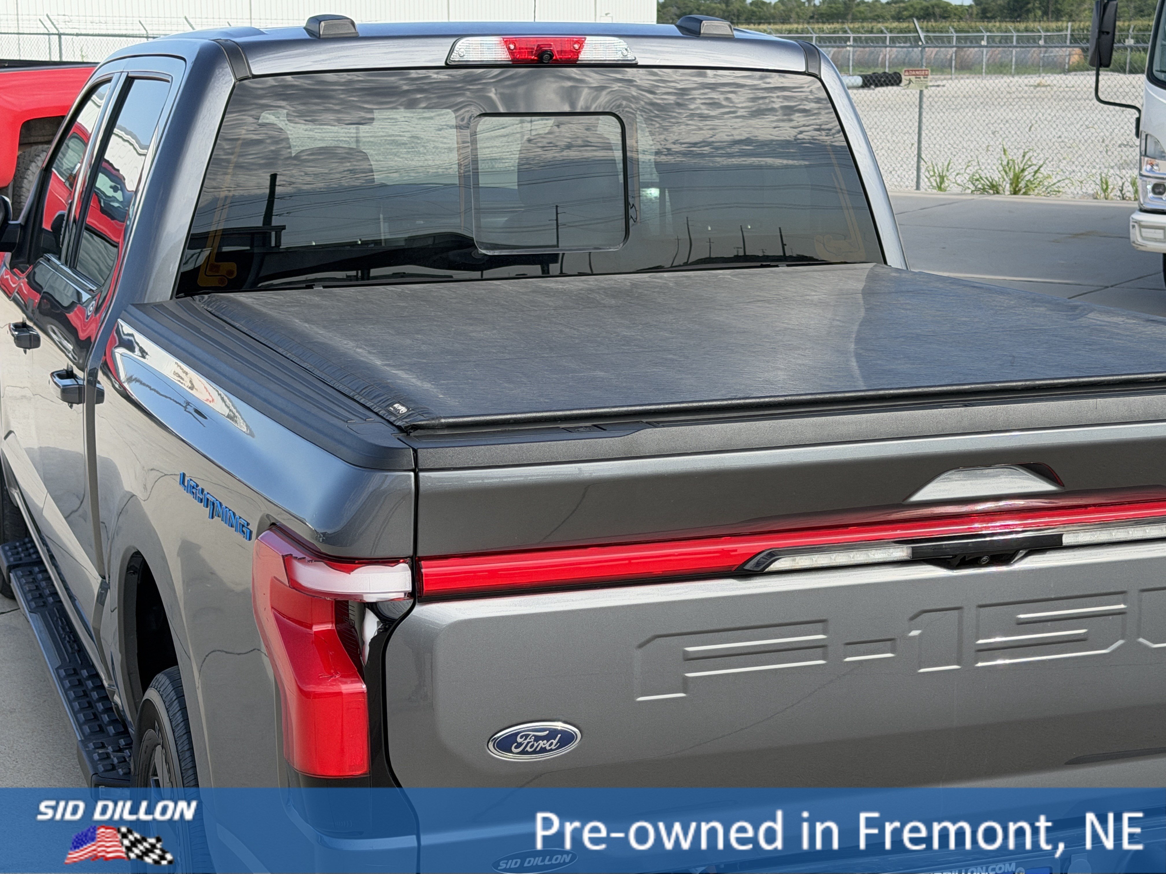 Used 2023 Gray Ford LARIAT image 5