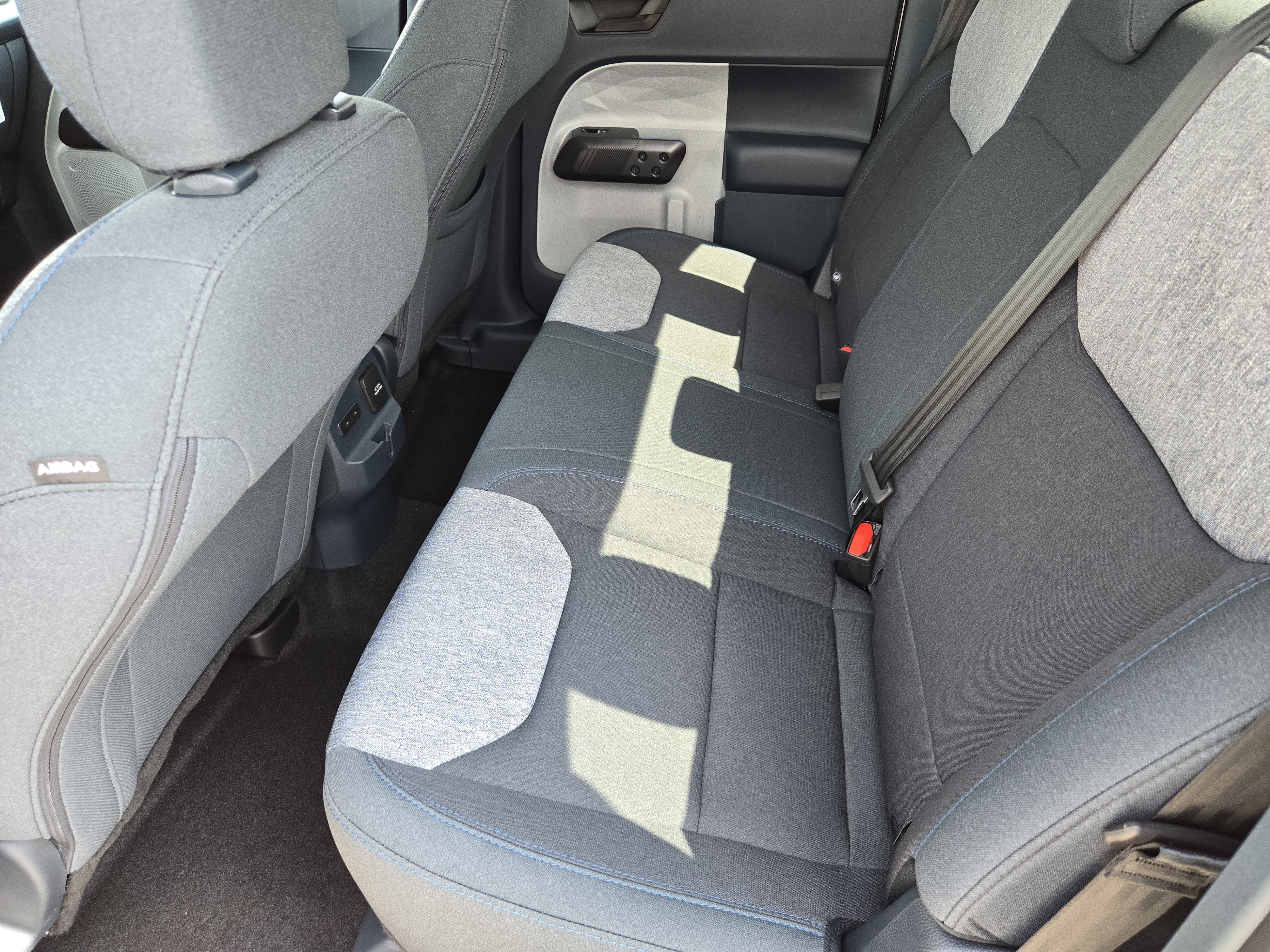 New 2026 Oxford White Ford XLT image 19