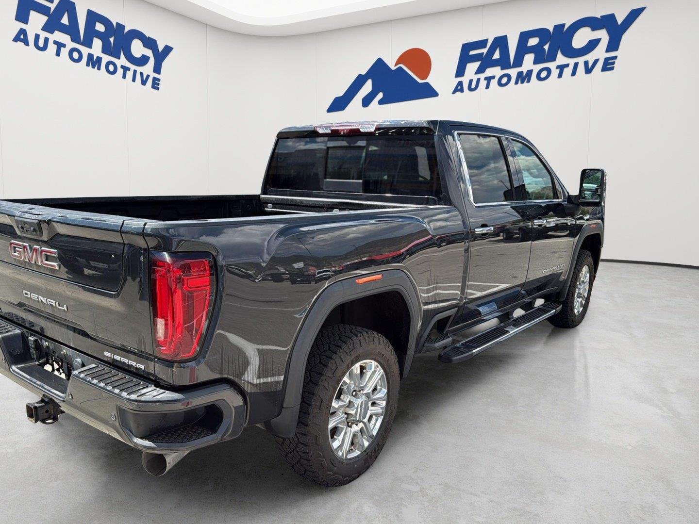 Used 2020 Carbon Black Metallic GMC Denali image 3
