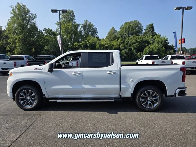 New 2026 Summit White Chevrolet RST image 4