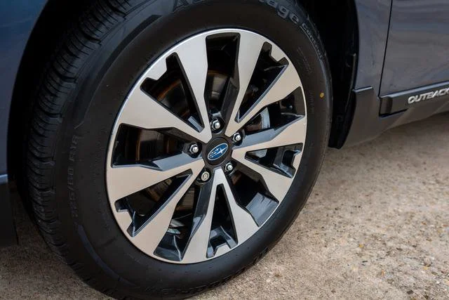 Used 2016 Twilight Blue Metallic Subaru 2.5i Limited image 15