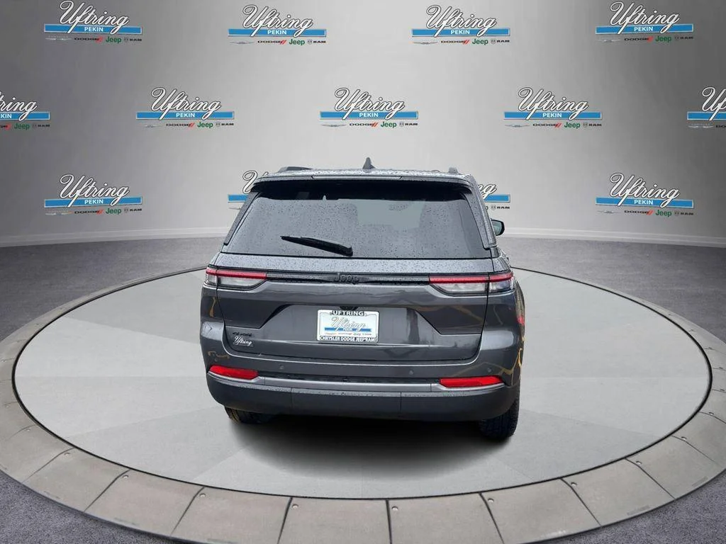 New 2026 Baltic Gray Metallic Clearcoat Jeep Limited image 4