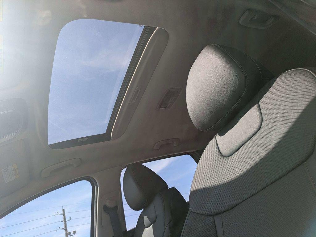 New 2026 Gray Hyundai SEL Premium FWD image 22