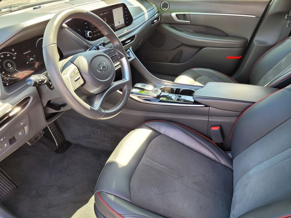 Used 2022 Blue Hyundai SEL Plus image 13