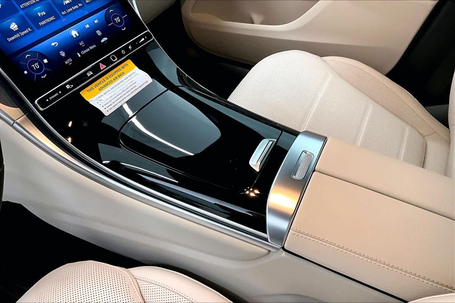 New 2026 Polar White Mercedes-Benz GLC 300 image 7