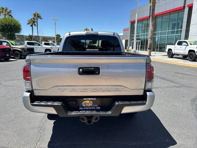 Certified Used 2020 SILVER SKY METALLIC Toyota  image 6