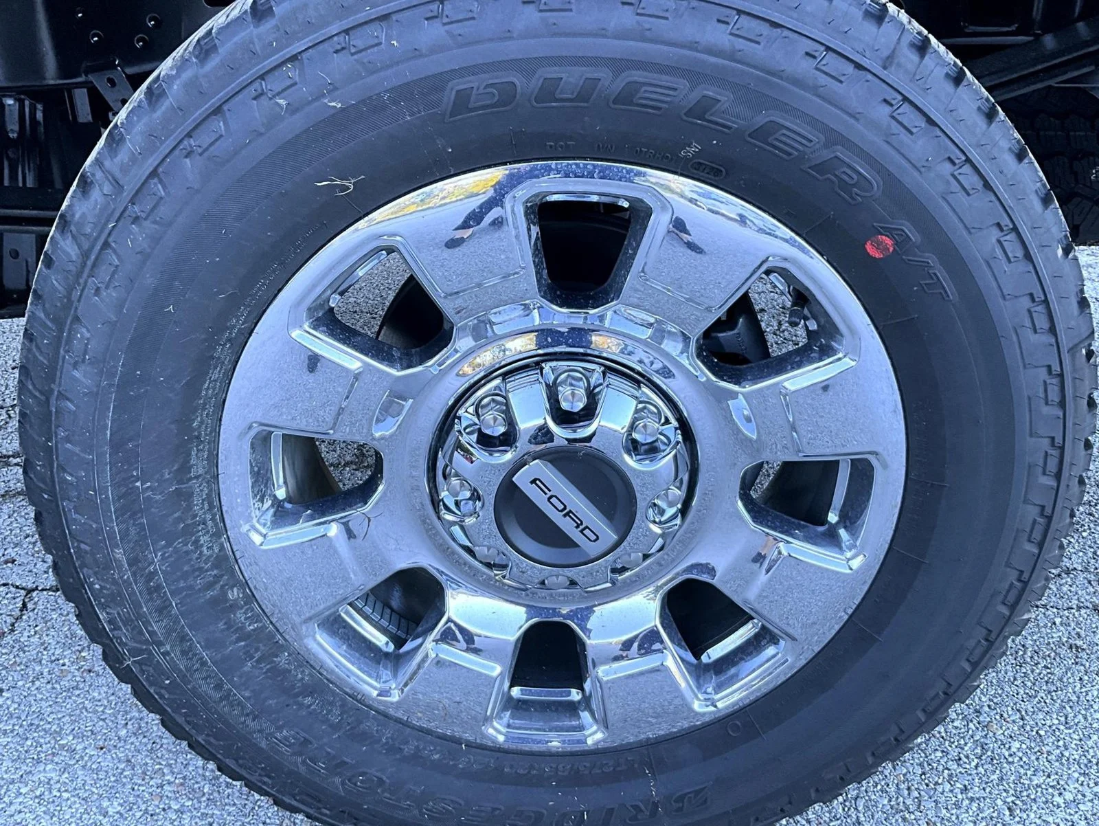 New 2027 White Ford Lariat image 25