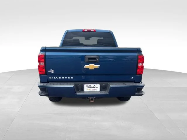 Used 2017 DEEP OCEAN BLUE METALLIC Chevrolet LT image 4